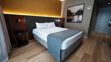 Premium bedding, minibar, in-room safe, desk