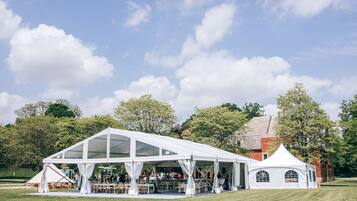 Tempat pernikahan outdoor