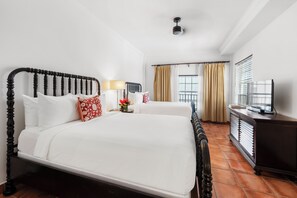 Zimmer, 2 Doppelbetten (Casa, District View) | Bettwäsche aus ägyptischer Baumwolle, hochwertige Bettwaren