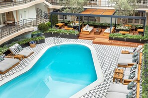 Outdoor pool, cabanas (surcharge), pool umbrellas