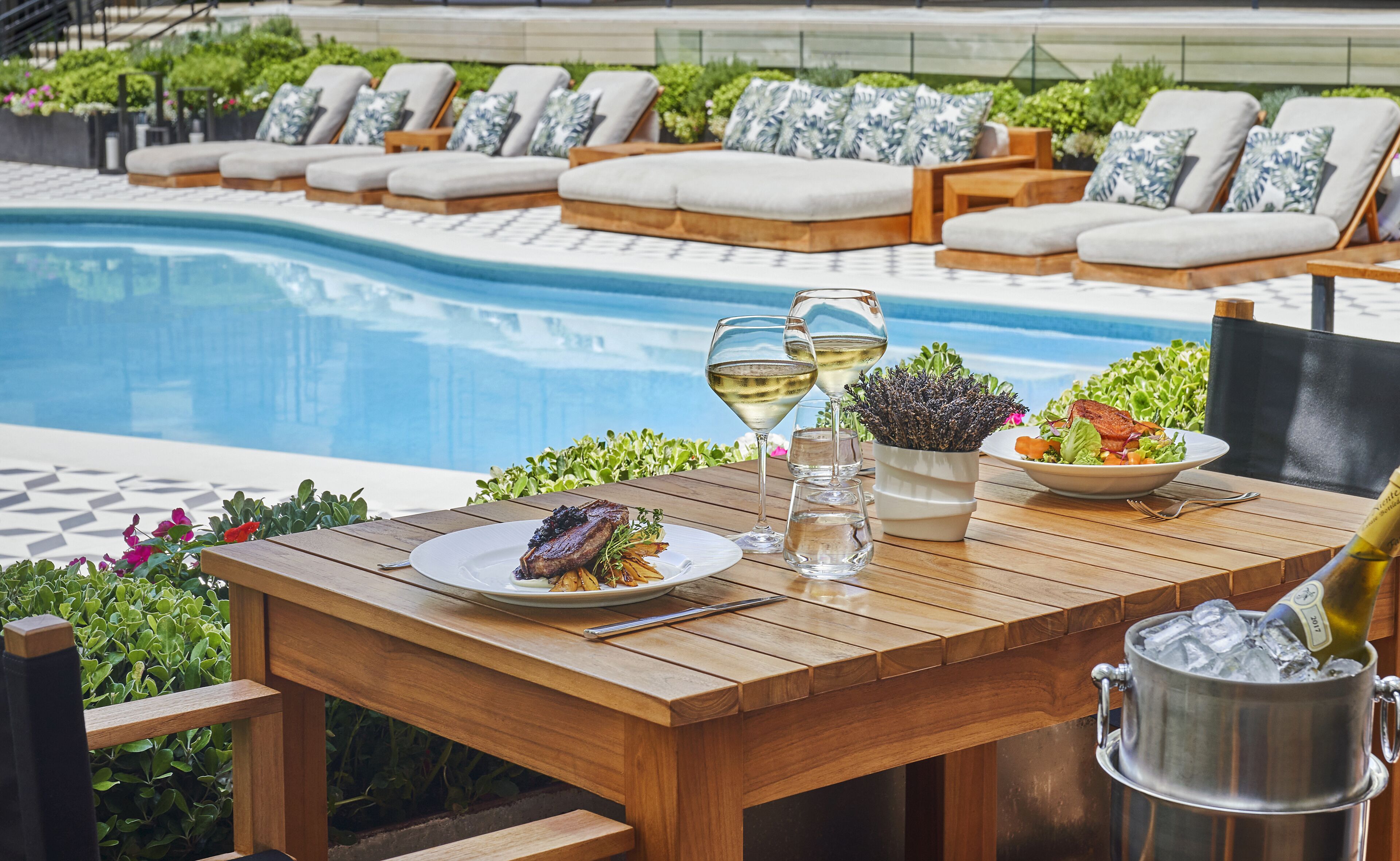 Outdoor pool, cabanas (surcharge), pool umbrellas