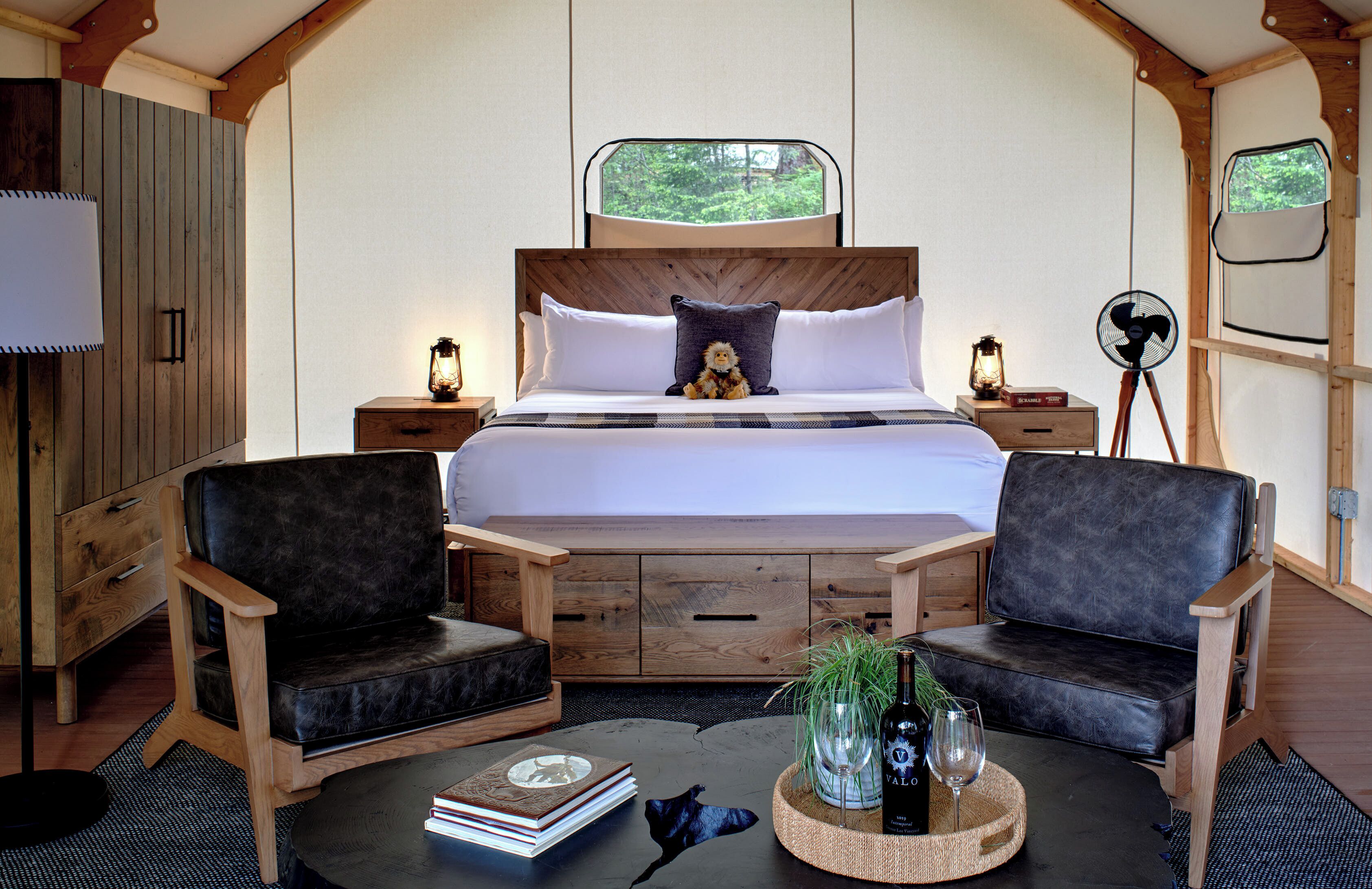 Premium bedding, desk, blackout drapes, soundproofing