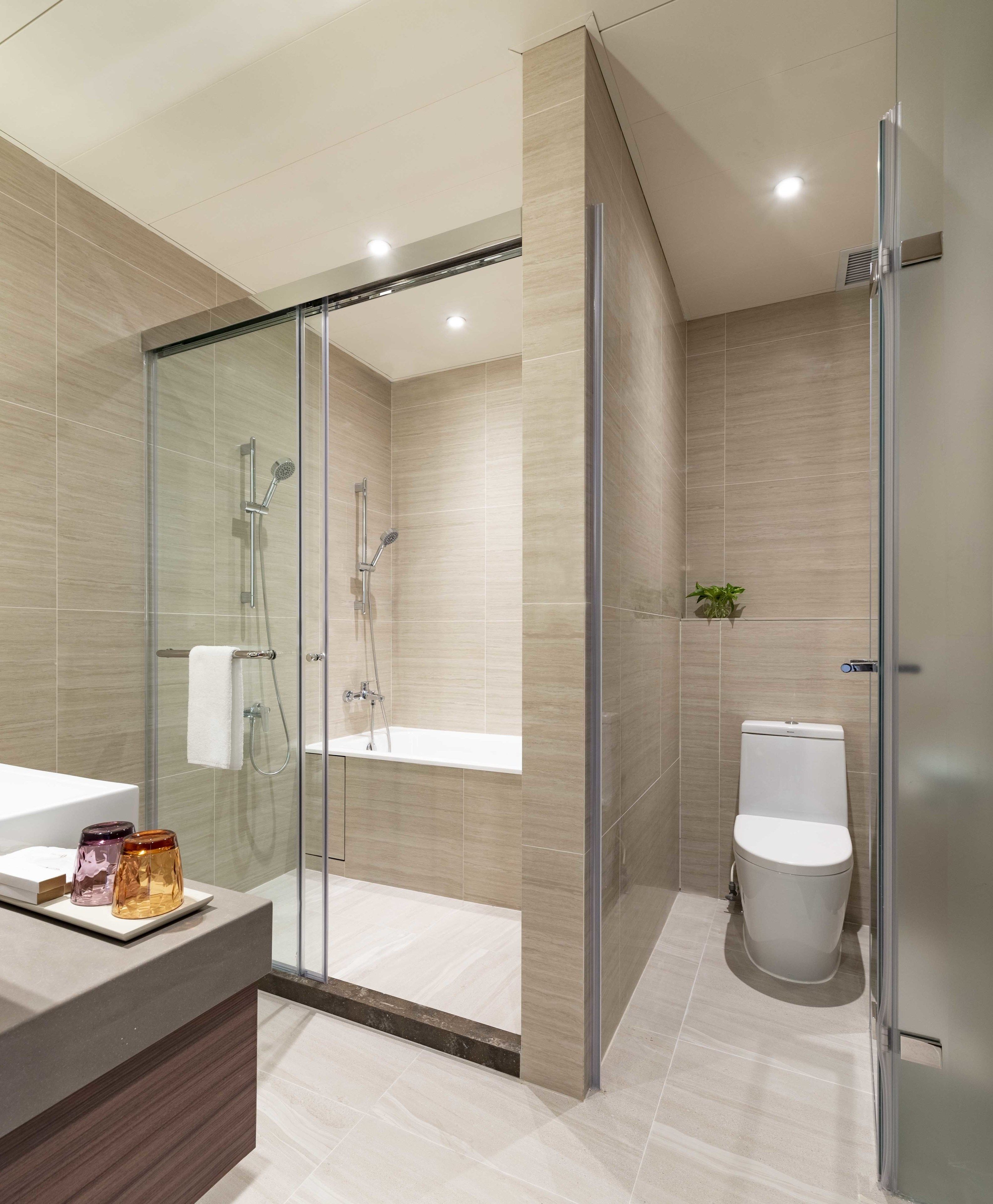 shower, free toiletries, hair dryer, slippers