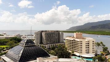 Executive Suite, 1 King Bed, Harbour View