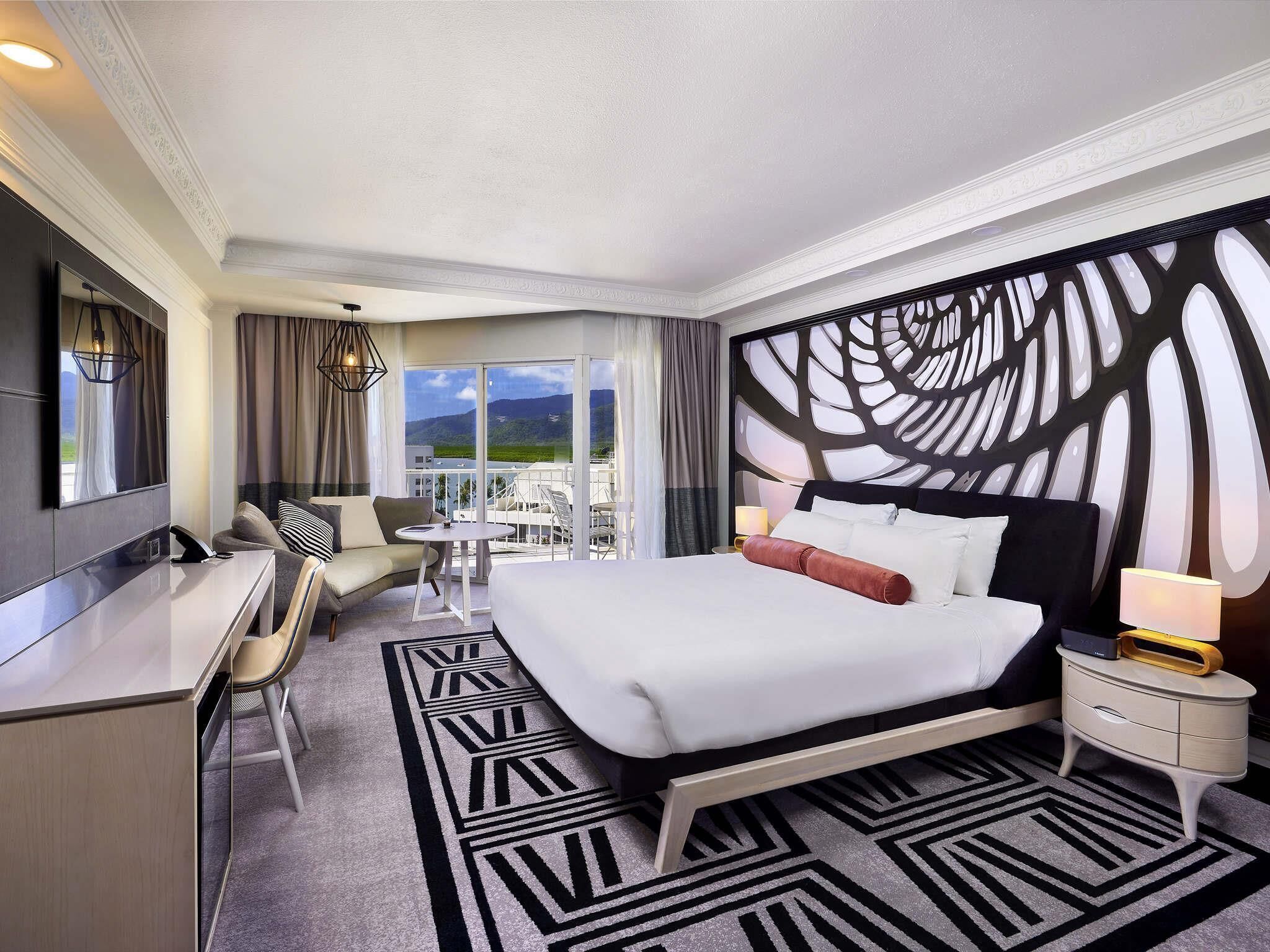 Ropa de cama hipoalergénica y minibar 