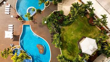 Outdoor pool, sun loungers