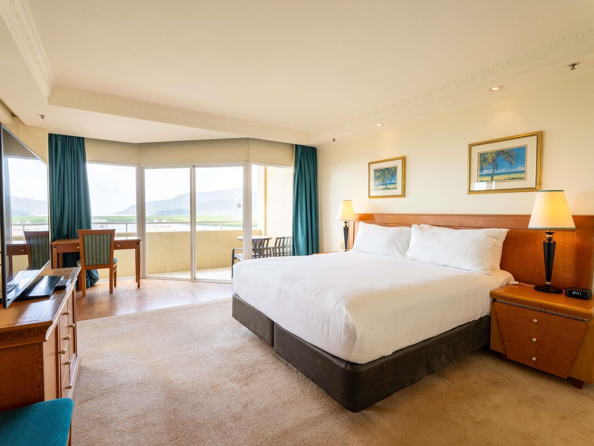 Ropa de cama hipoalergénica y minibar 