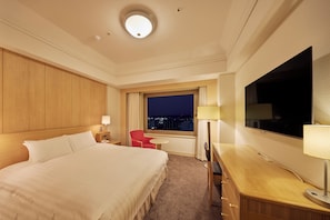 Superior Double Room, Non Smoking | Desk, free WiFi, bed sheets