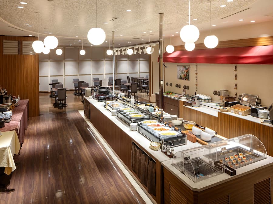 Breakfast, lunch and dinner served