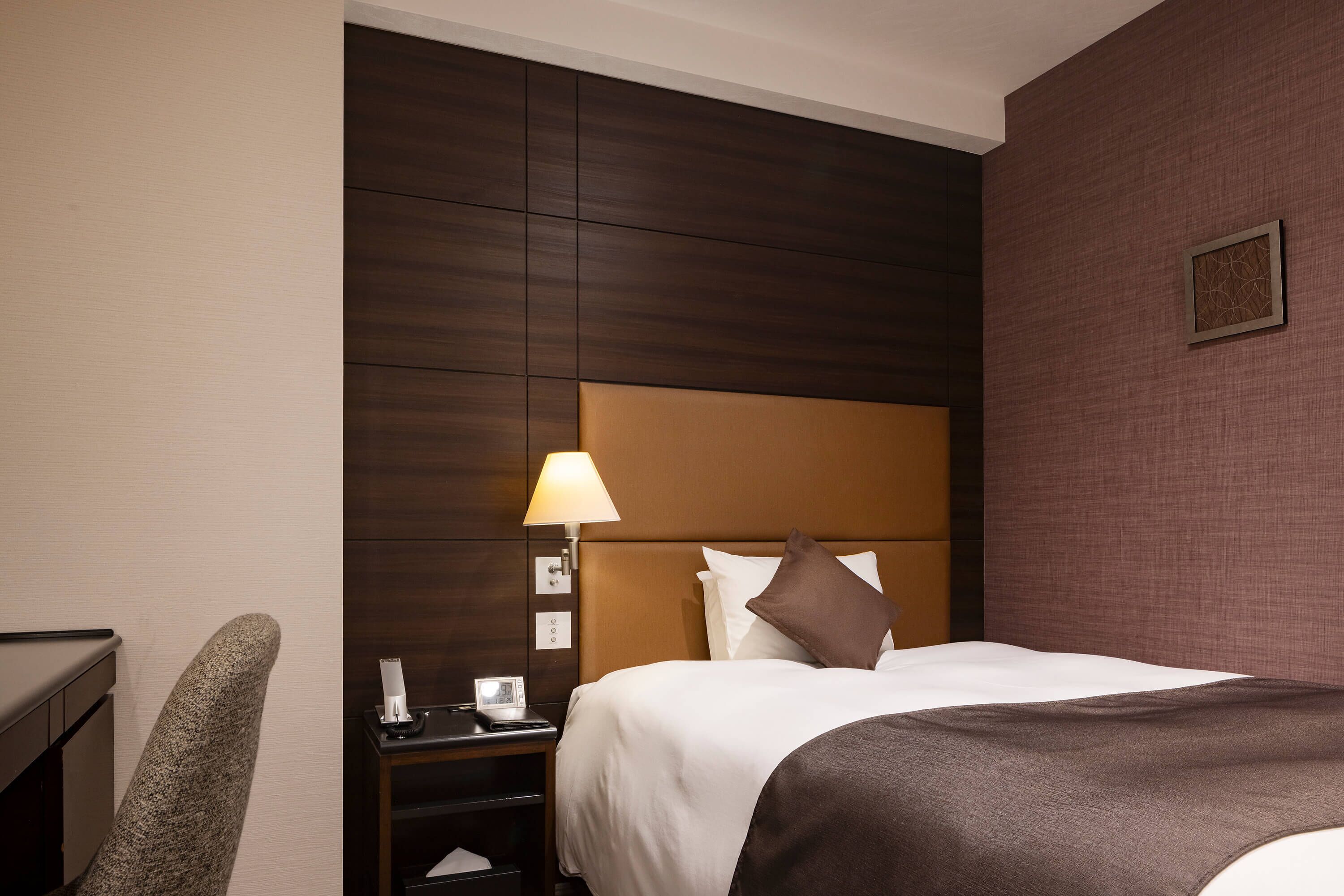 deluxe single room, non smoking | premium bedding, down duvets, desk, soundproofing