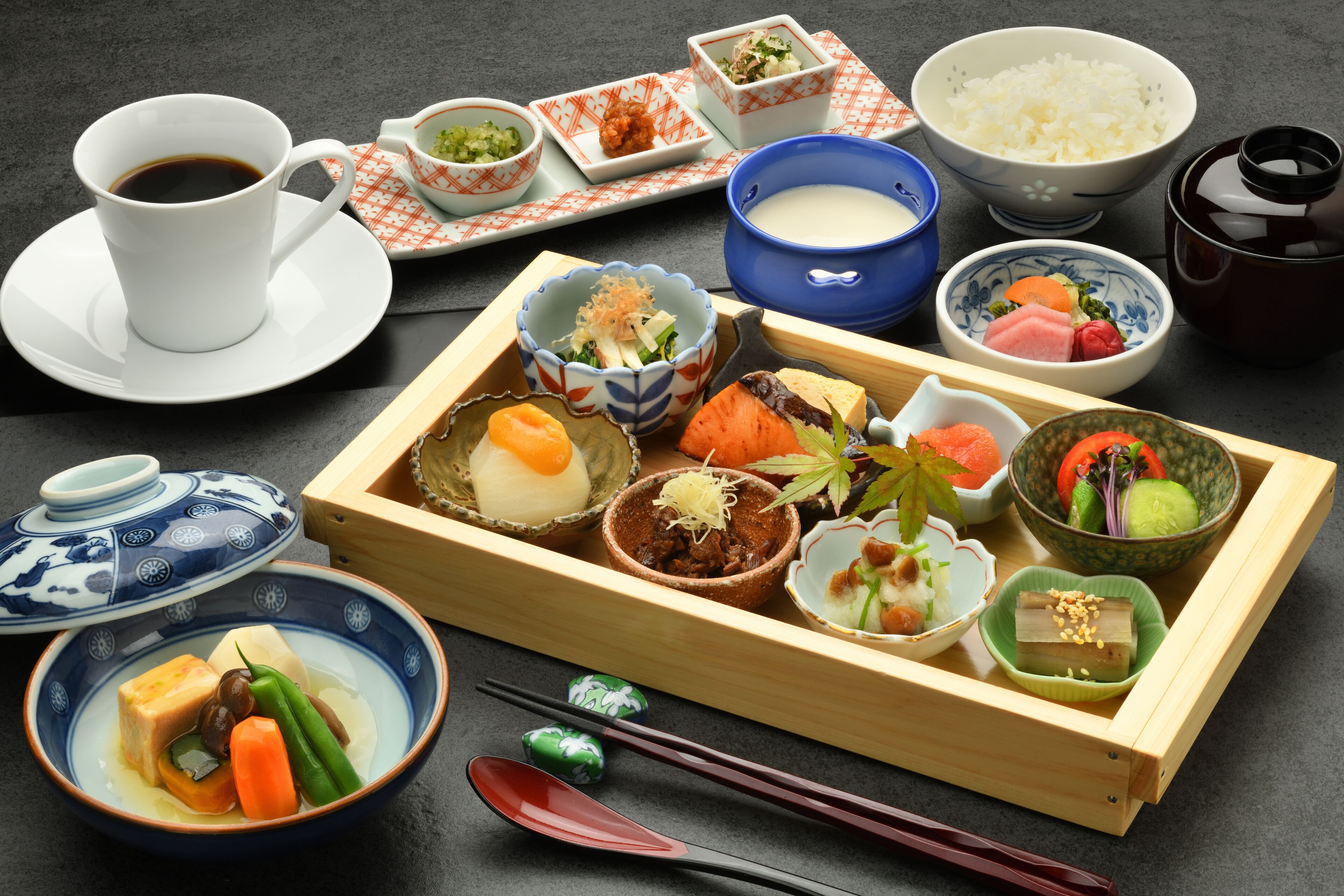 朝食
