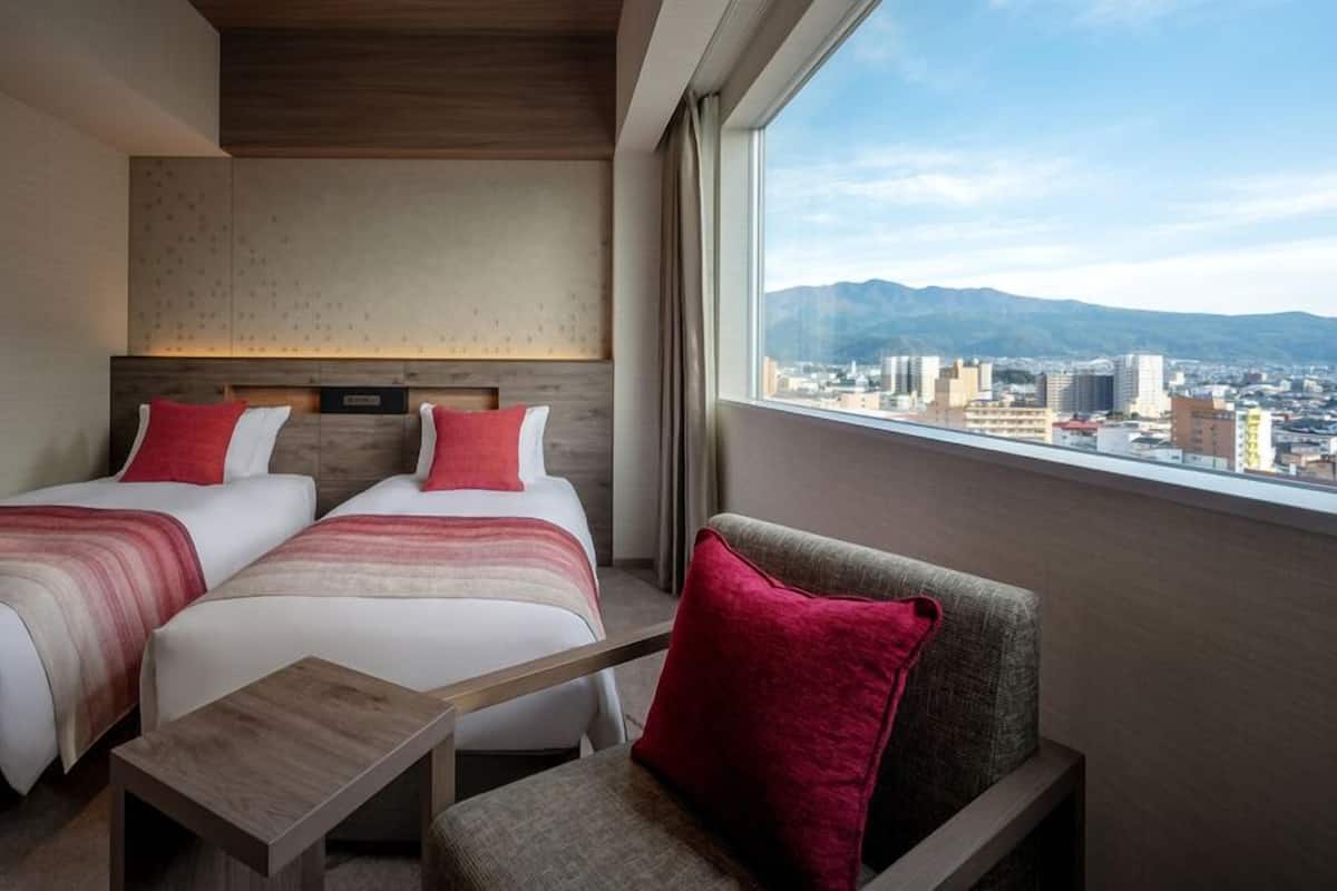 Down comforters, in-room safe, individually decorated