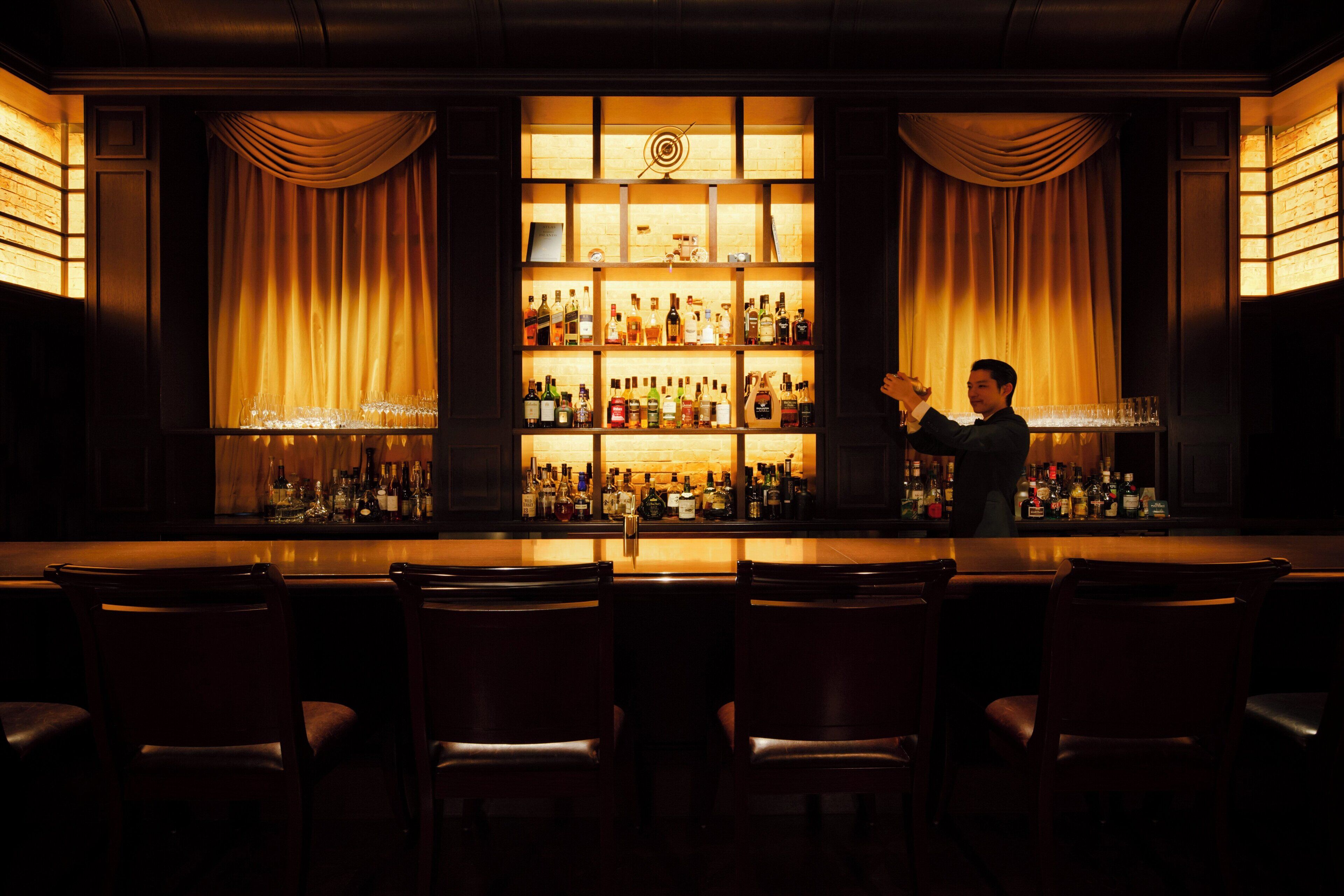 6 restaurants, lunch, dinner served; japanese cuisine