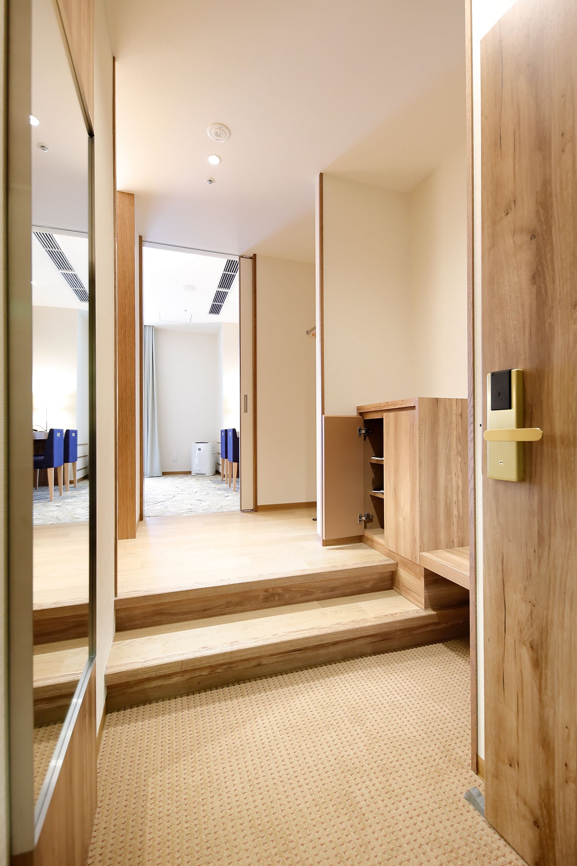 1 bedroom, desk, laptop workspace, blackout curtains