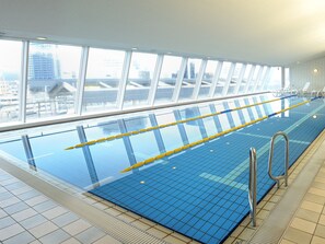 Indoor pool - Hotel Granvia Okayama (Okayama)