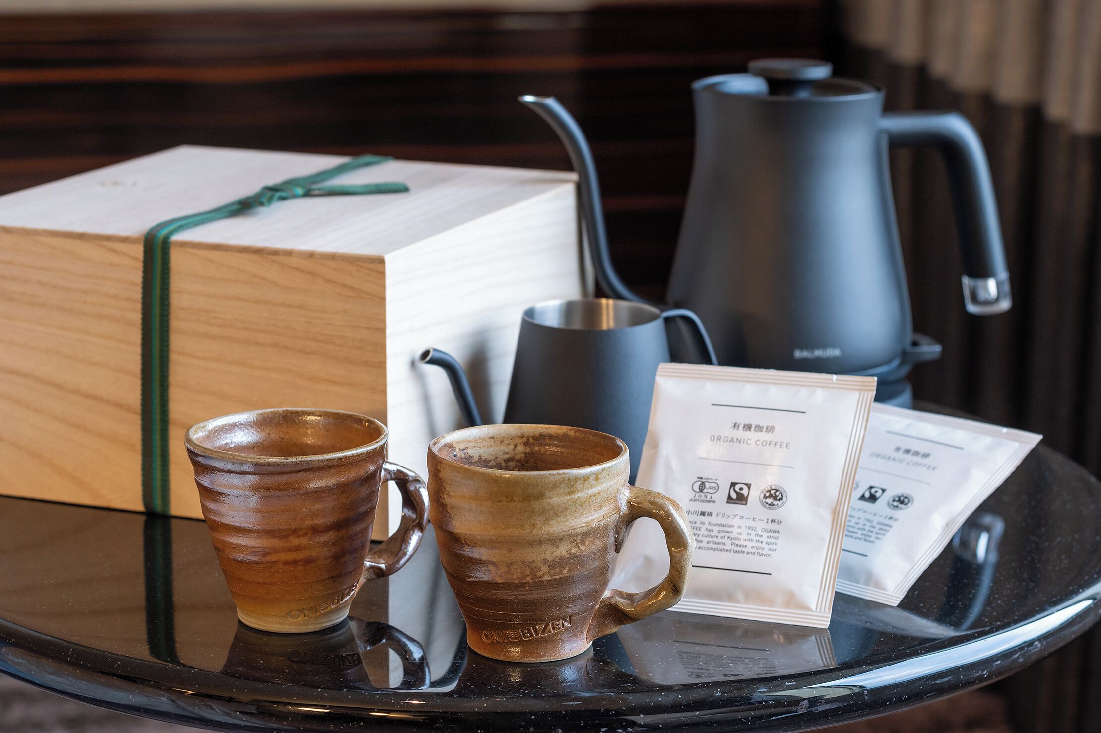 1 bedroom, desk, laptop workspace, blackout curtains