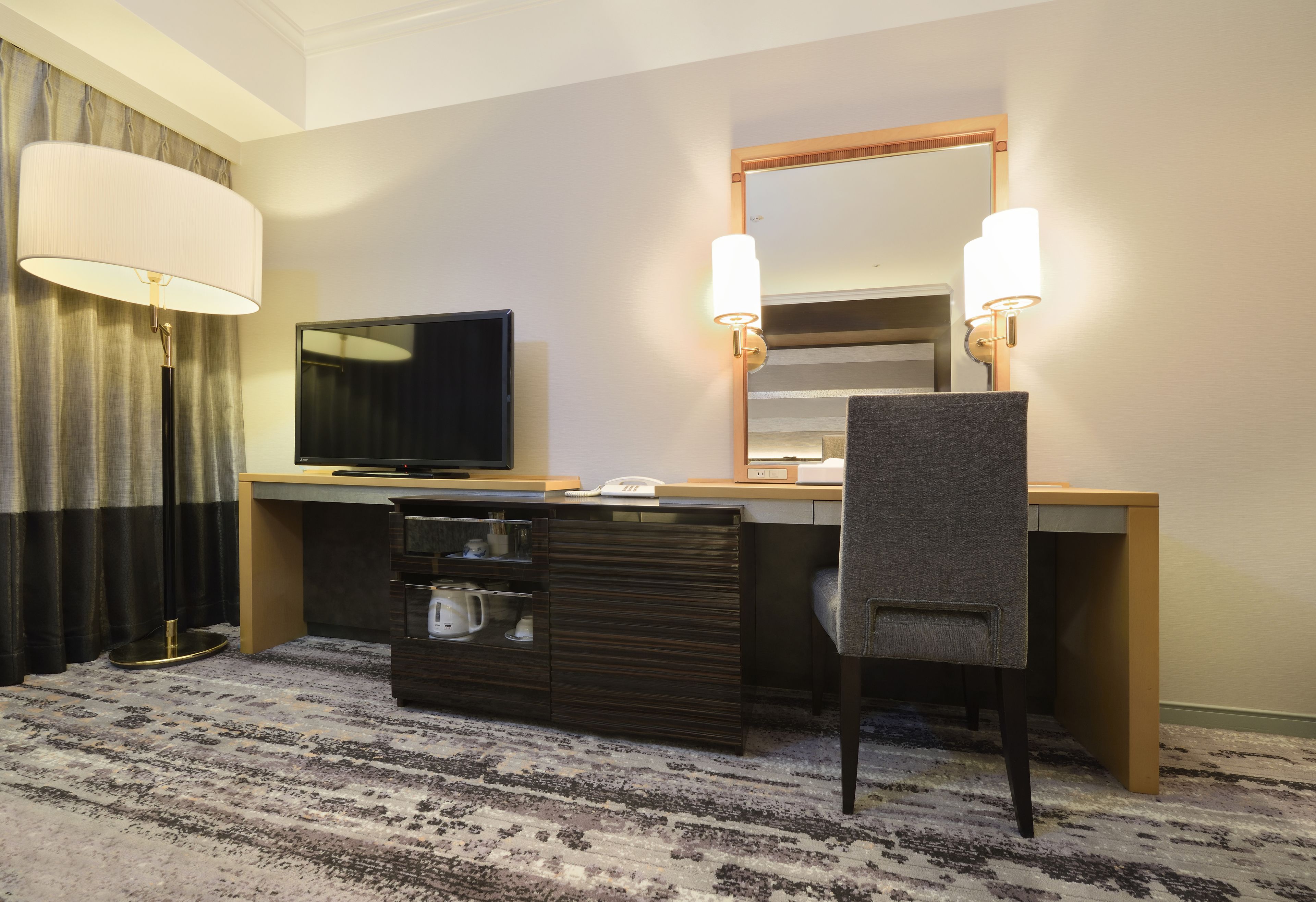 1 bedroom, desk, laptop workspace, blackout curtains