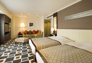 Premier Corner Twin Room, Non Smoking