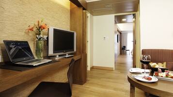 Suite | Living room | 42-inch LCD TV with cable channels, TV