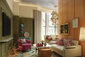 Suite, 1 King Bed, City View | Lounge - Hyde & Seek, London Hyde Park, a Tribute Portfolio Hotel (London)