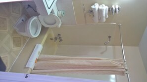 Shower - Crossroads Heritage Motel (Wentzville)