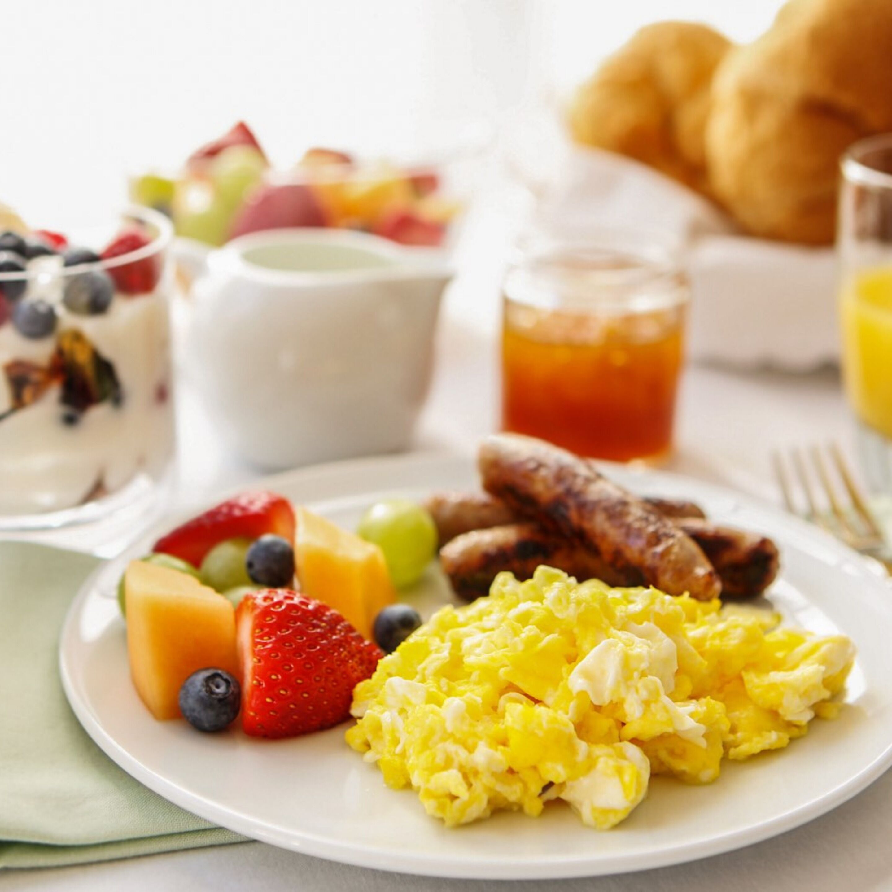 Free buffet breakfast on weekends