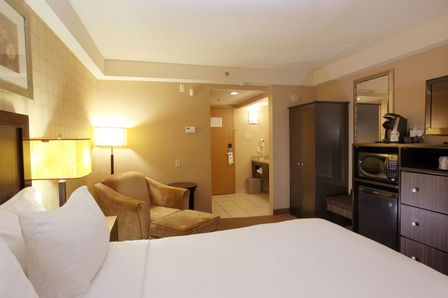 Premium bedding, pillow-top beds, in-room safe, blackout curtains