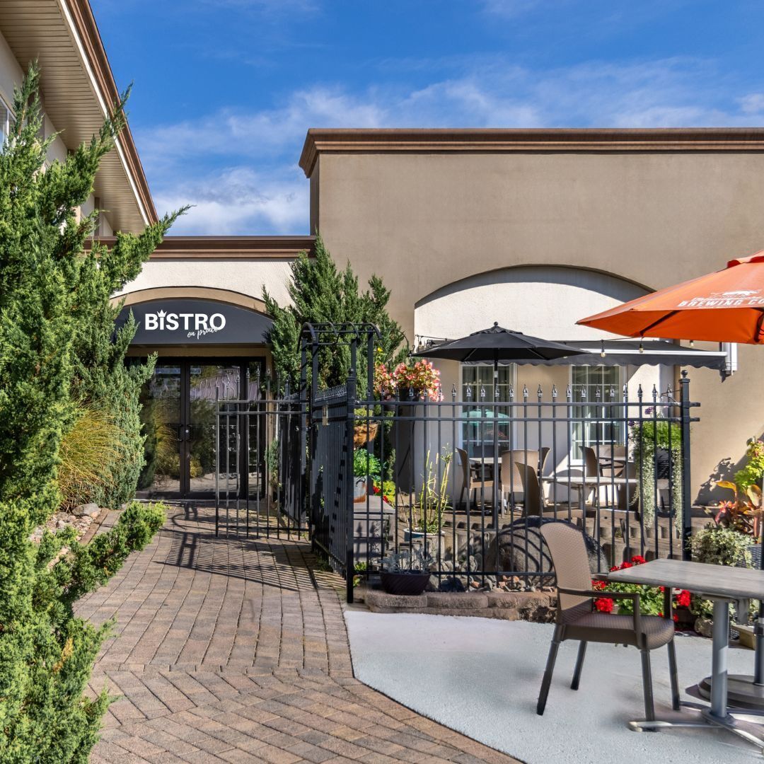 breakfast, lunch and dinner served