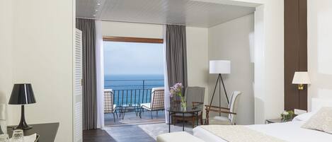 1 bedroom, premium bedding, minibar, in-room safe