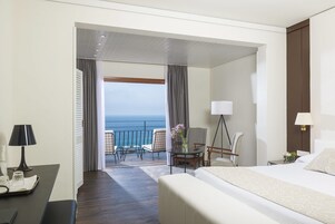 Premium bedding, minibar, in-room safe, desk