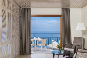 1 bedroom, premium bedding, minibar, in-room safe