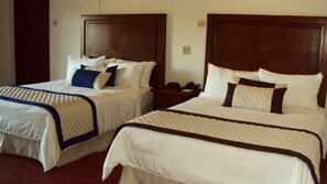 Standard Double Room | 1 bedroom, in-room safe, desk, blackout drapes