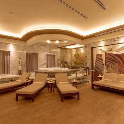 Couples treatment rooms, sauna, hot tub, steam room, Turkish bath