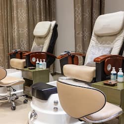 Couples treatment rooms, sauna, hot tub, steam room, Turkish bath