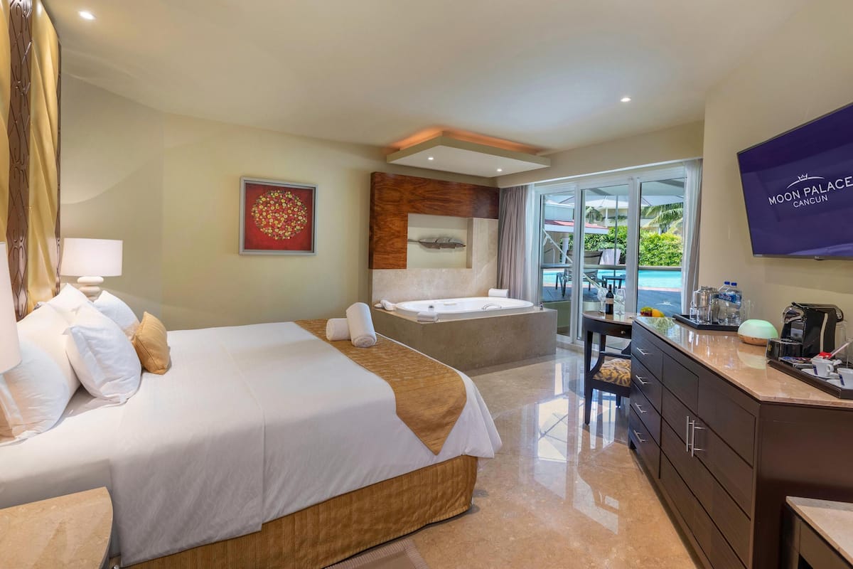 Swim Up Suite Garden View - Kids & Teens Free | 2 phòng ngủ, bộ đồ giường cao cấp, chăn bông