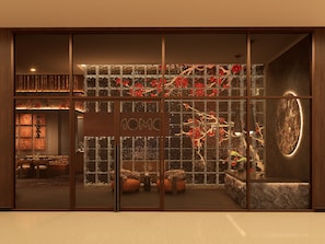 6 restaurantes; se sirven cenas y cocina italiana