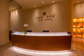 Sauna, soins du corps, exfoliation, soins du visage, service de massage