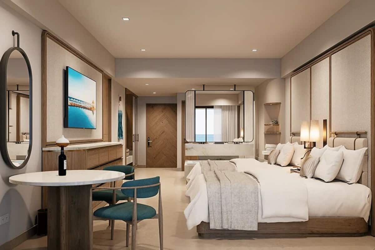 Superior Two Bedroom Presidential Suite Ocean View - Kids & Teens Free | 高級寢具、羽絨被、免費迷你吧、客房內保險箱