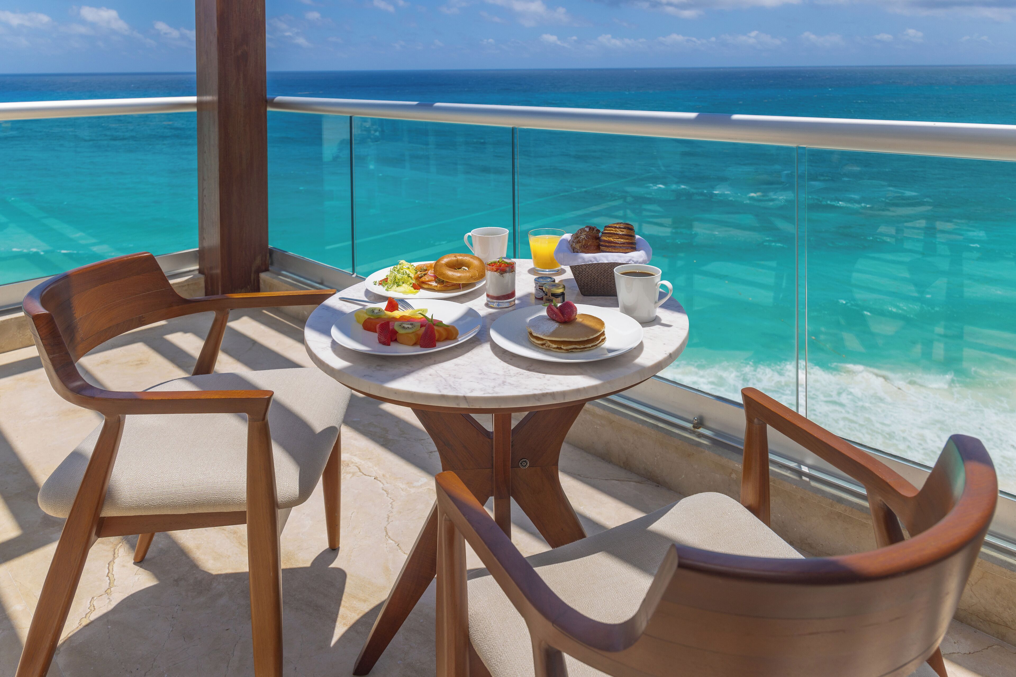 Dịch vụ phòng - ăn uống