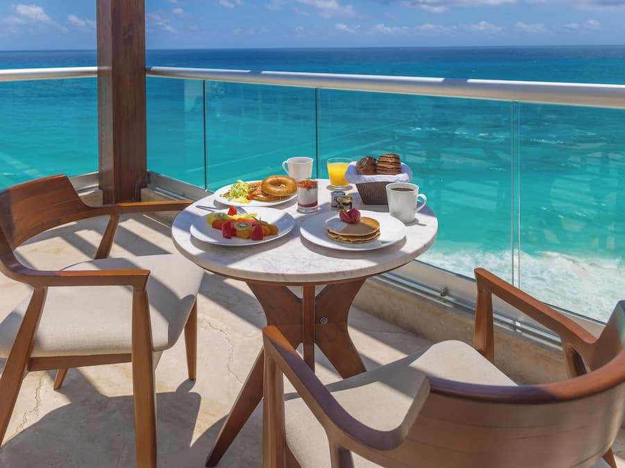 Room service – dining