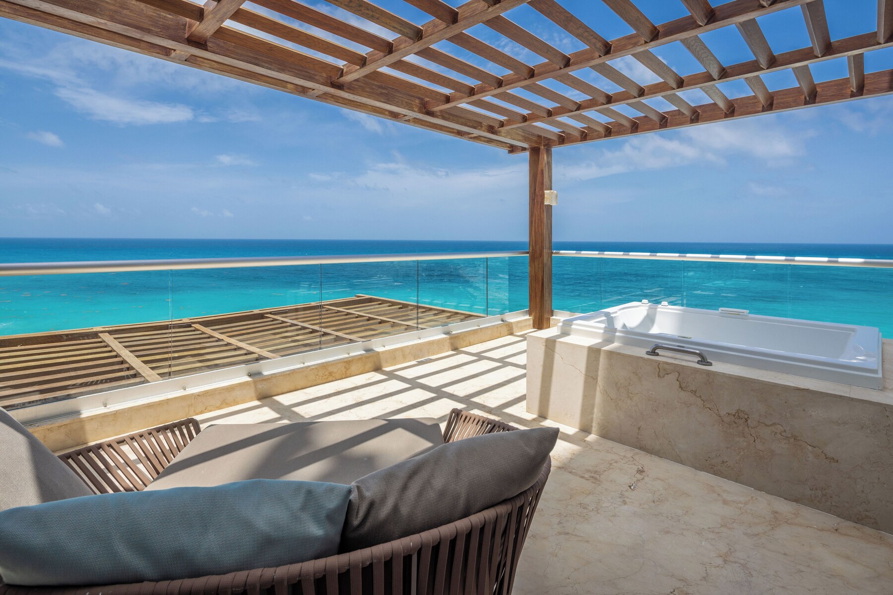 Superior Two Bedroom Presidential Suite - Ocean View | Terrace/patio