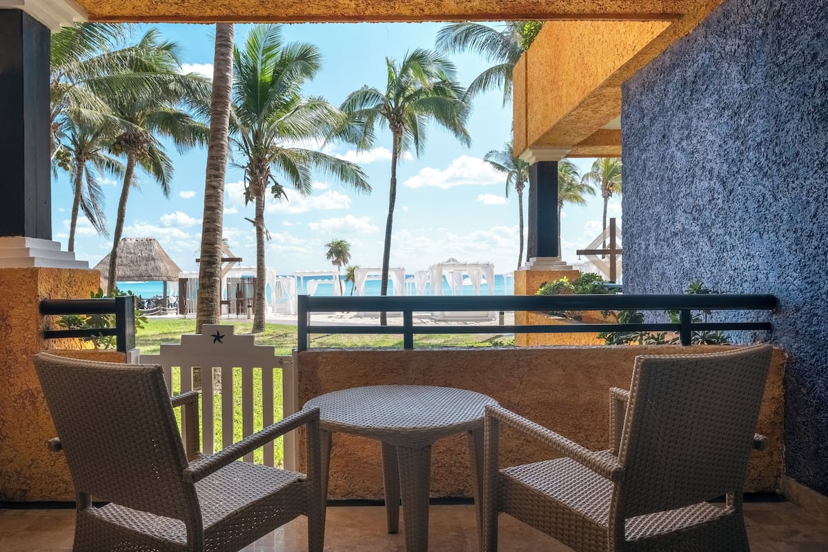 Beach/ocean view