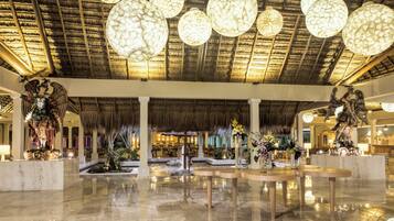 Fassade der Unterkunft – Abend/Nacht