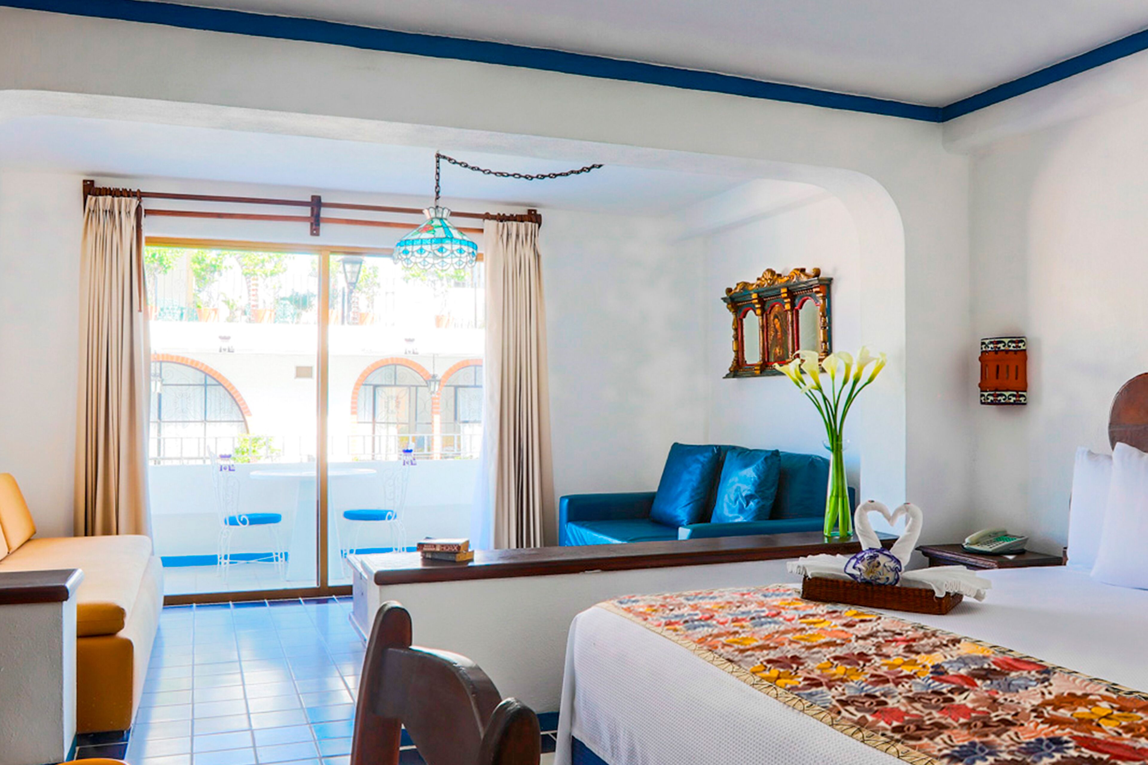 junior suite, 1 king bed | garden view