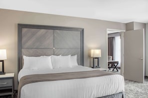 Suite, 1 Bedroom, Non Smoking, Tower (Street View, 1 King Bed) | Desk, laptop workspace, blackout curtains, iron/ironing board