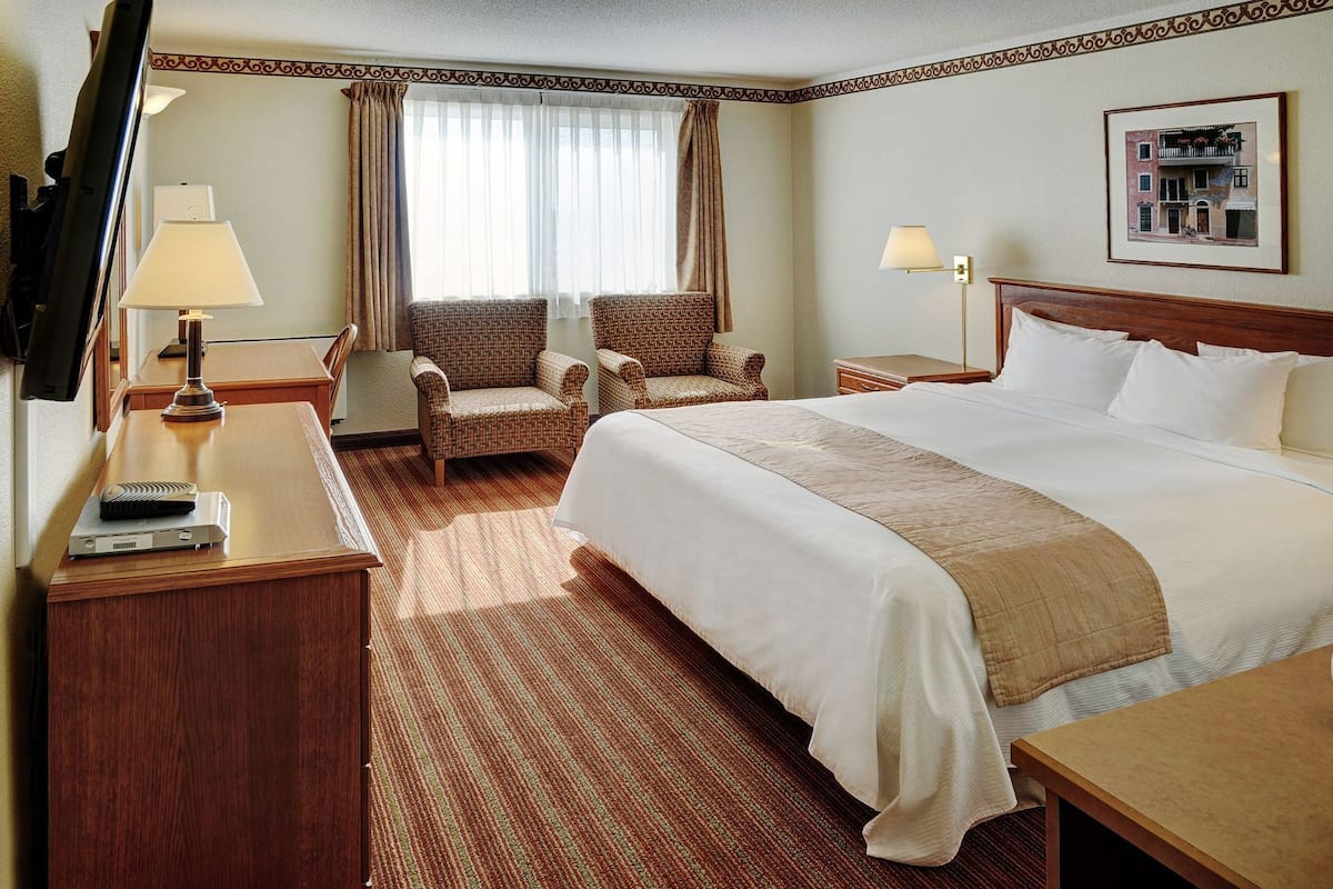 Premium bedding, desk, soundproofing, iron/ironing board