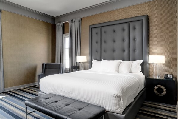 Executive Room, 1 King Bed, Fireplace