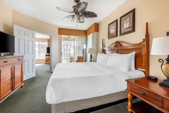 Premium bedding, in-room safe, iron/ironing board, free WiFi at Hilton Vacation Club Grande Villas Orlando