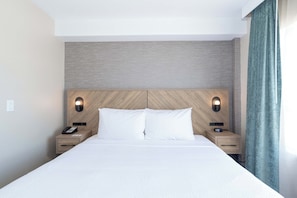 Standard Suite, 1 Katil Raja (King) dengan Katil Sofa (Wet Bar) | Meja, seterika/papan seterika, Wi-fi percuma, cadar katil 