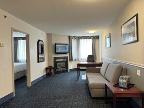 Plaza Suite, Non Smoking | Living area | LED TV, pay movies